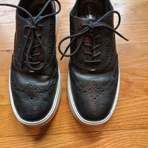 Clarks Black Sneakers with Leather Finish and Rubber Sole